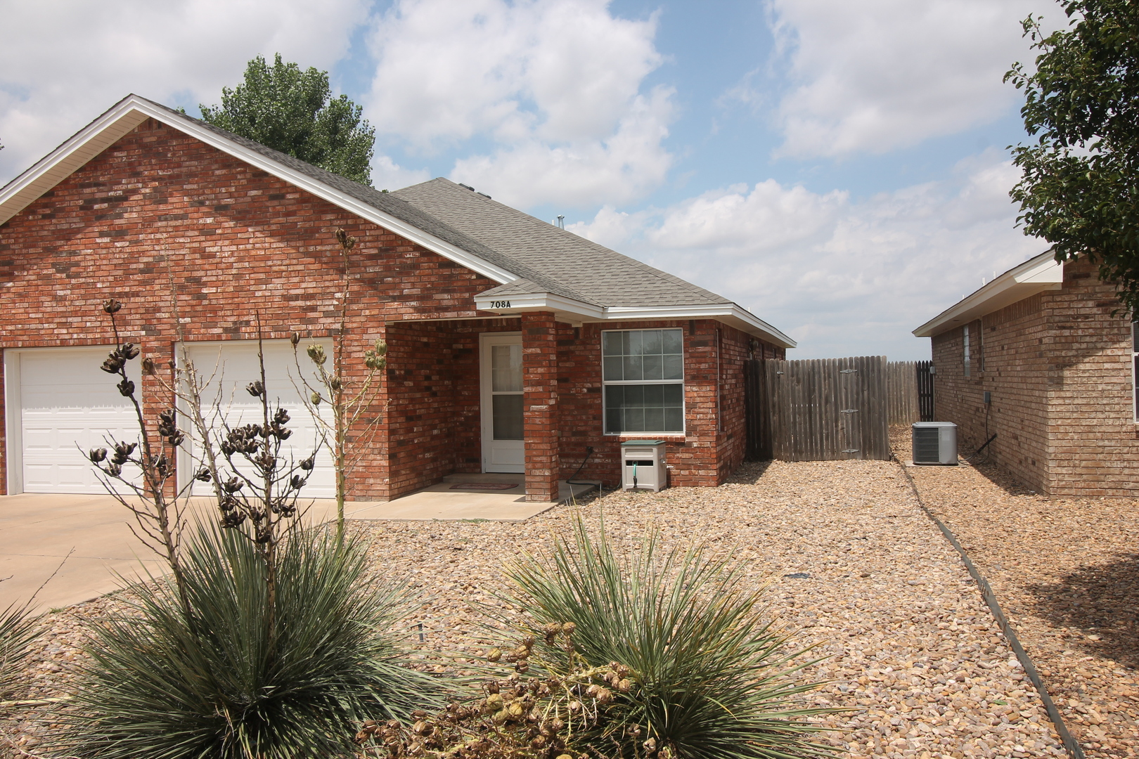 Clovis Apartment: 708 Bison