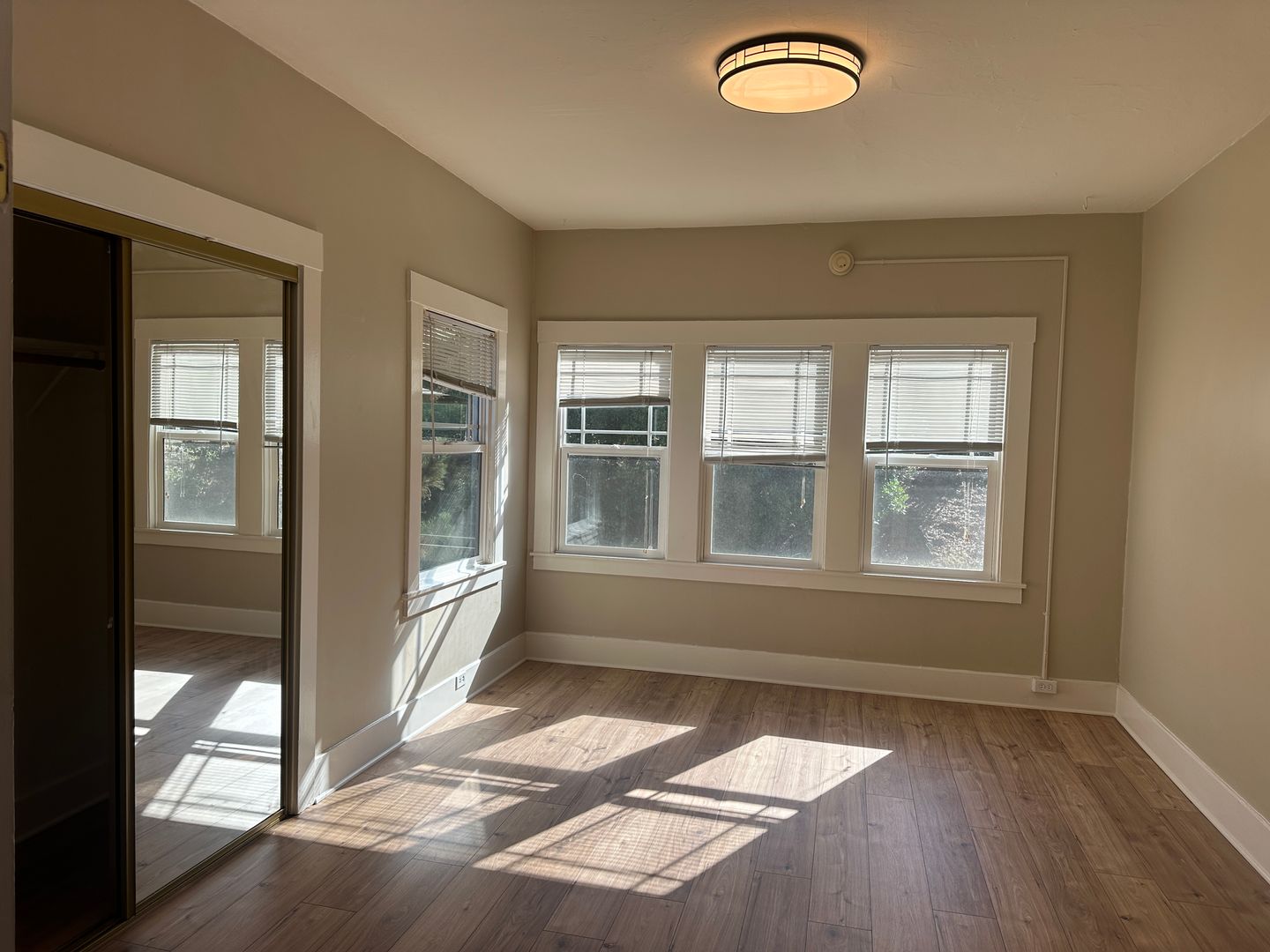 Oakland Apartment: 1019 East 33rd Street