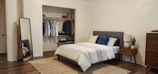 JUST REMODELED! Sleek 3-Bed on the Emeryville/West Oakland Border! – photo 1