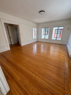 Beautiful & Sunny 1bed/1bath just steps from Lake Merritt! – photo 1