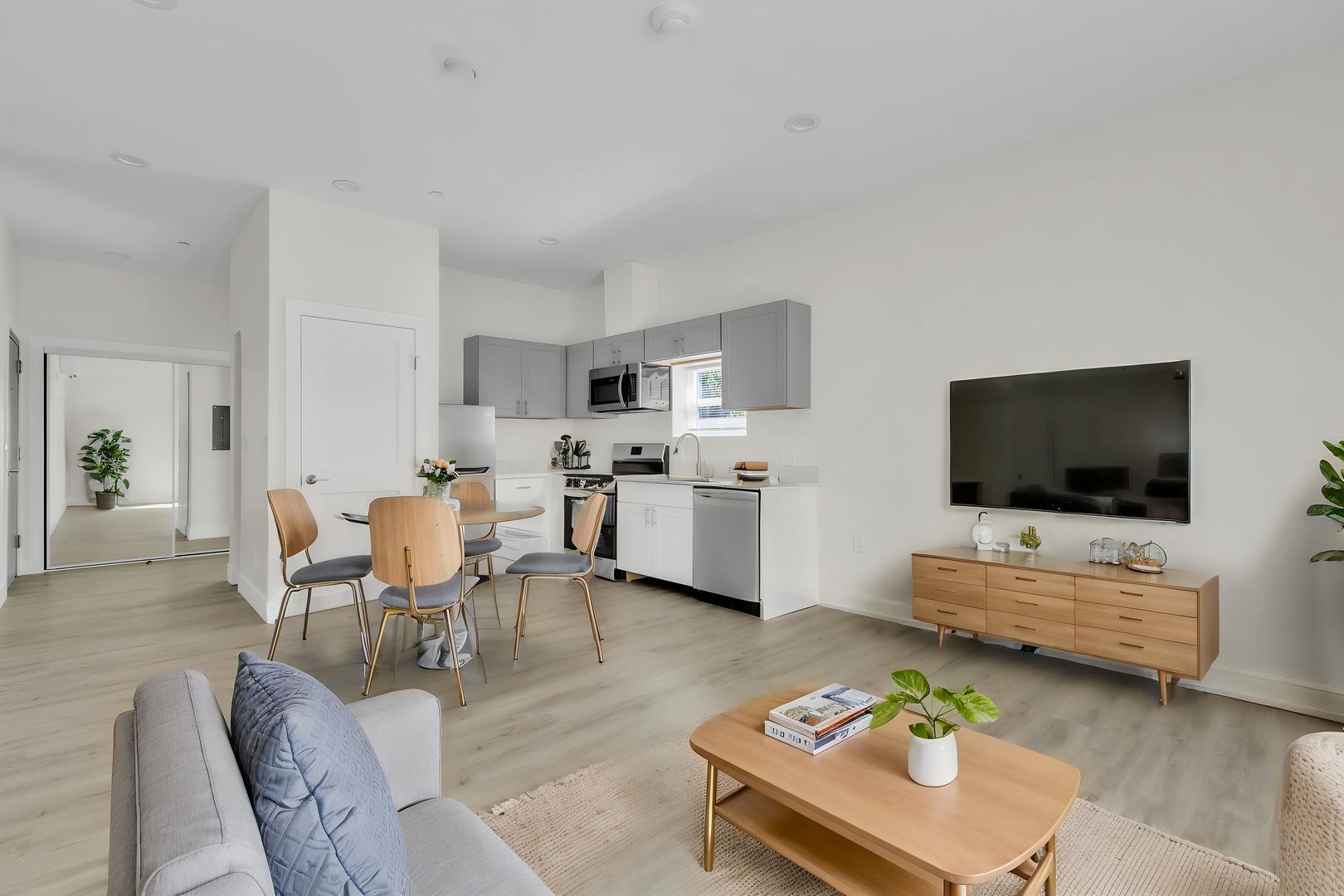 Sacramento Apartment: 3000 T St  - 203