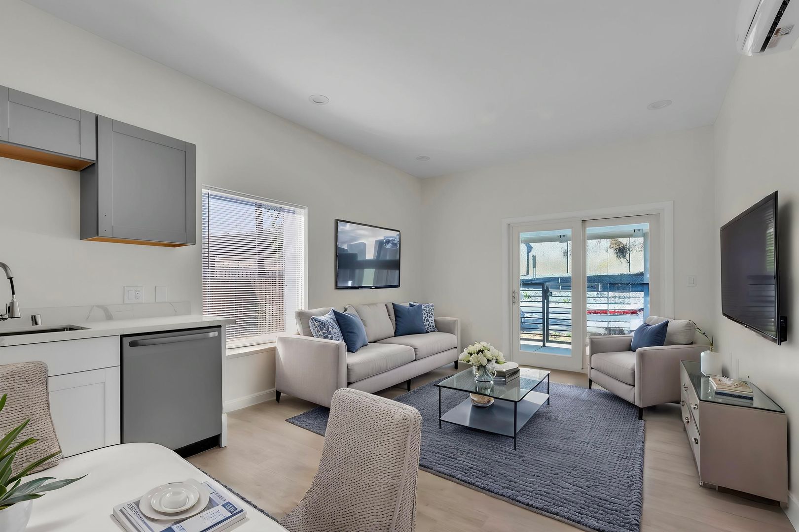 Sacramento Apartment: 3000 T St