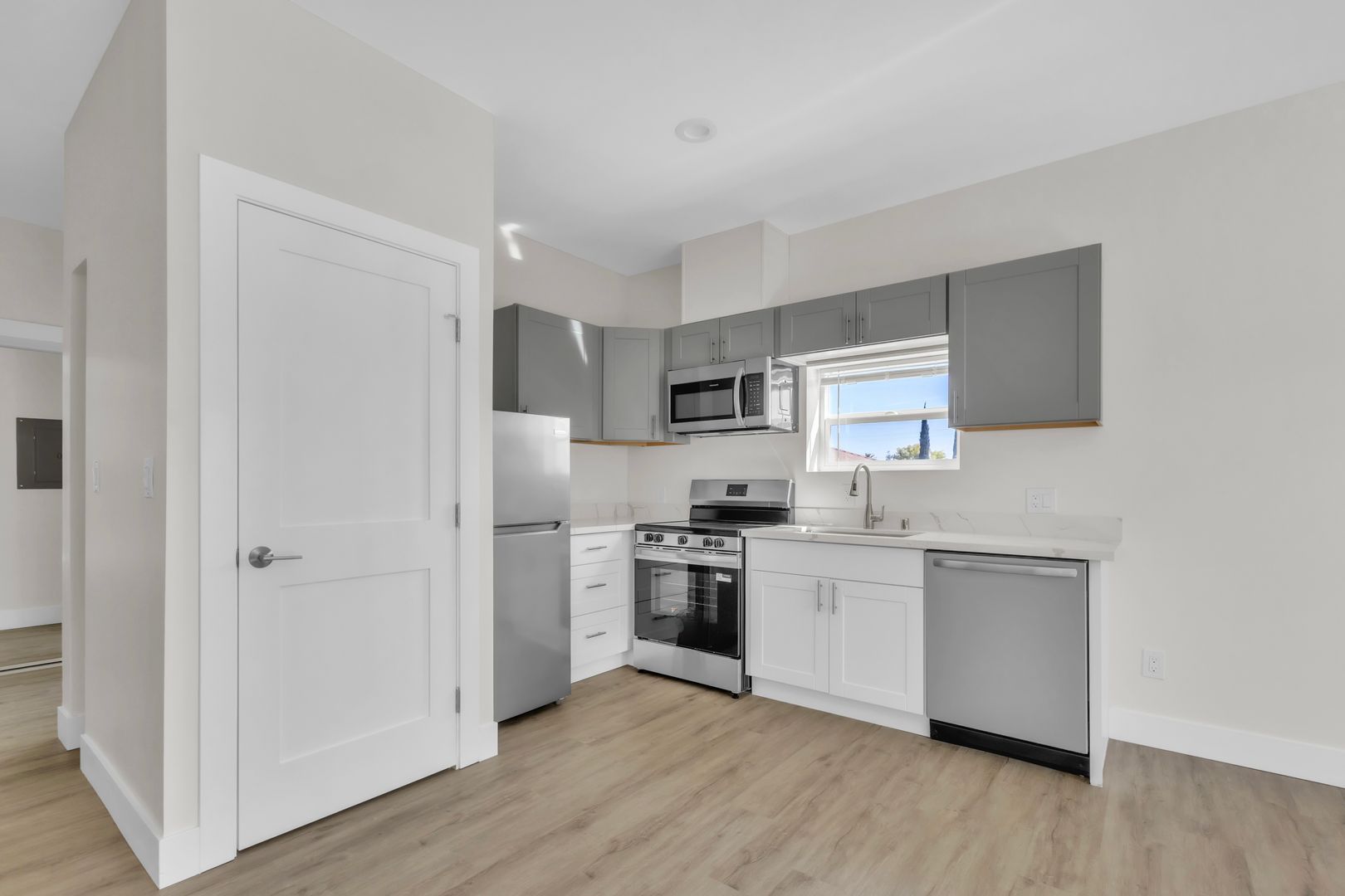 Sacramento Apartment: 3000 T St