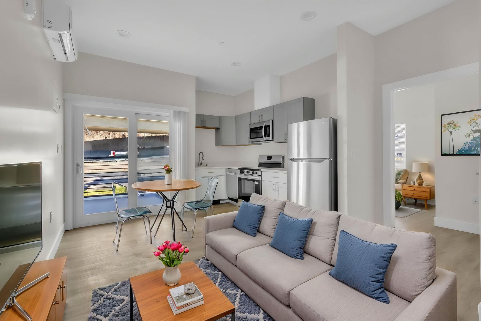 Sacramento Apartment: 3000 T St  - 100