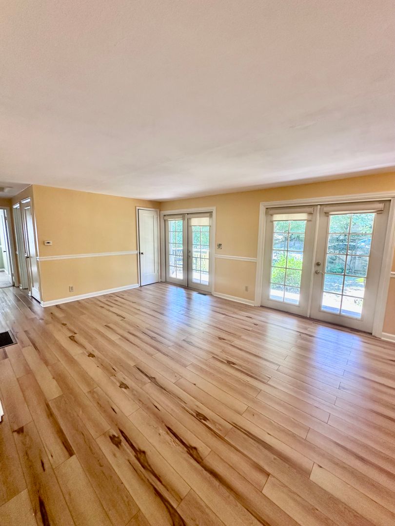 Seattle House: 2302 NE 94th St