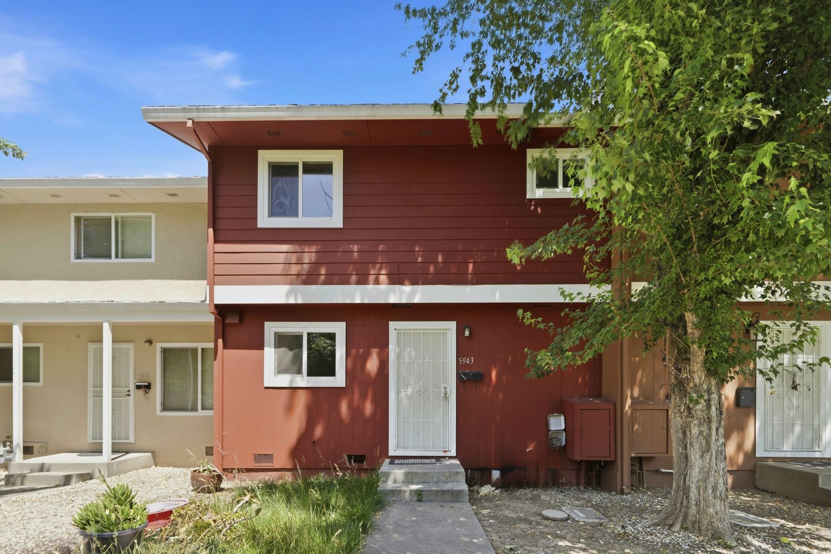 Sacramento Townhome: 5943 Mack Road