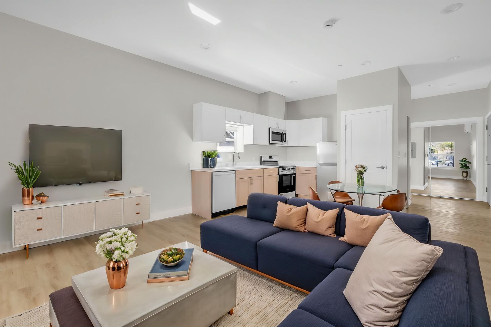 Sacramento Apartment: 3000 T St  - 101