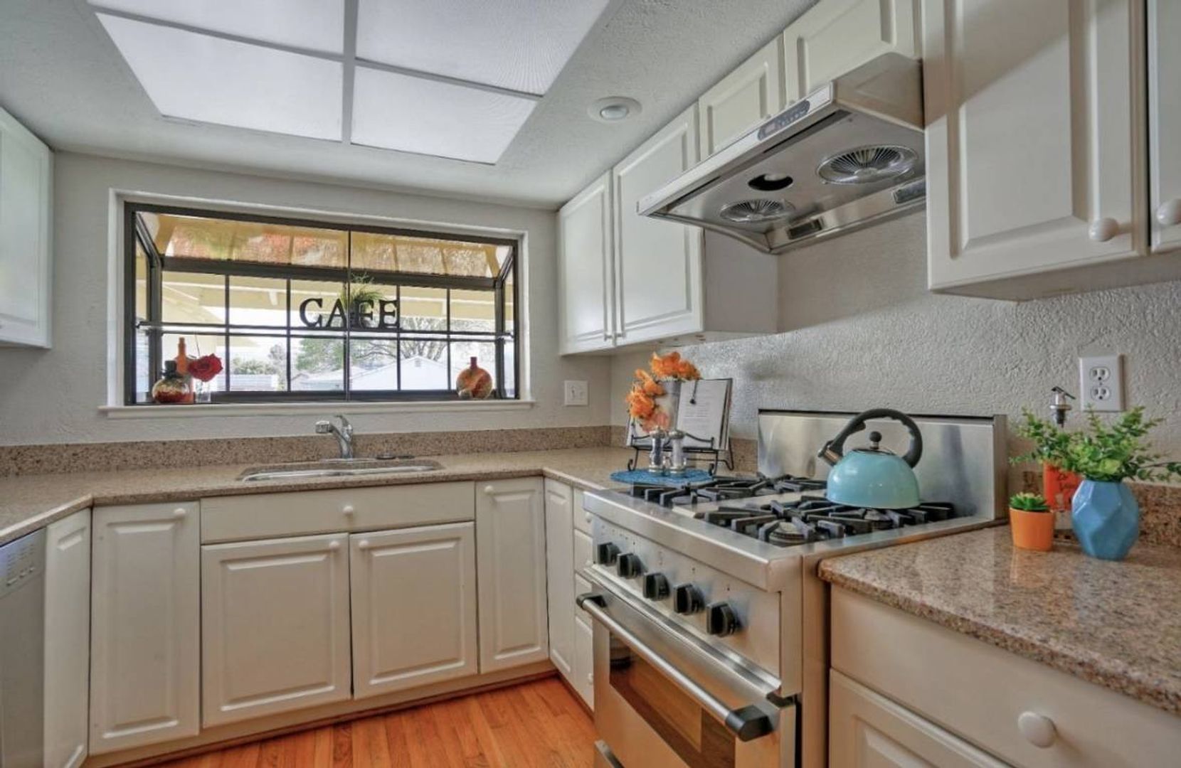 Union City Apartment: 2639 Royal Ann Drive