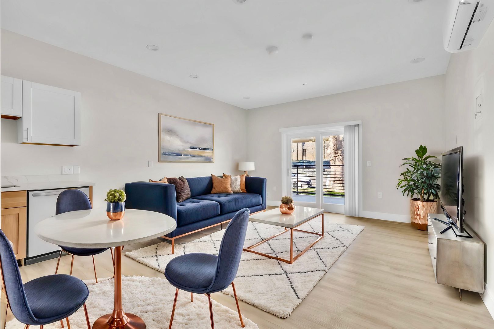 Sacramento Apartment: 3000 T St  - 102