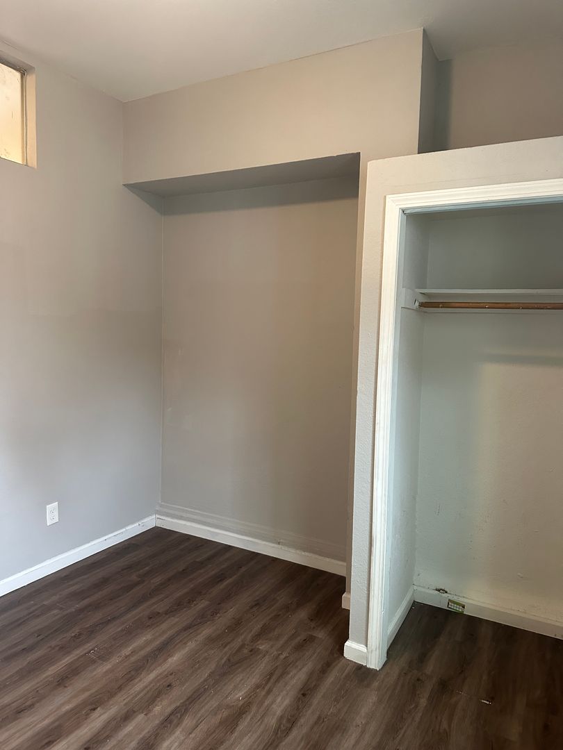 Oakland Apartment: 3240 61st Ave.