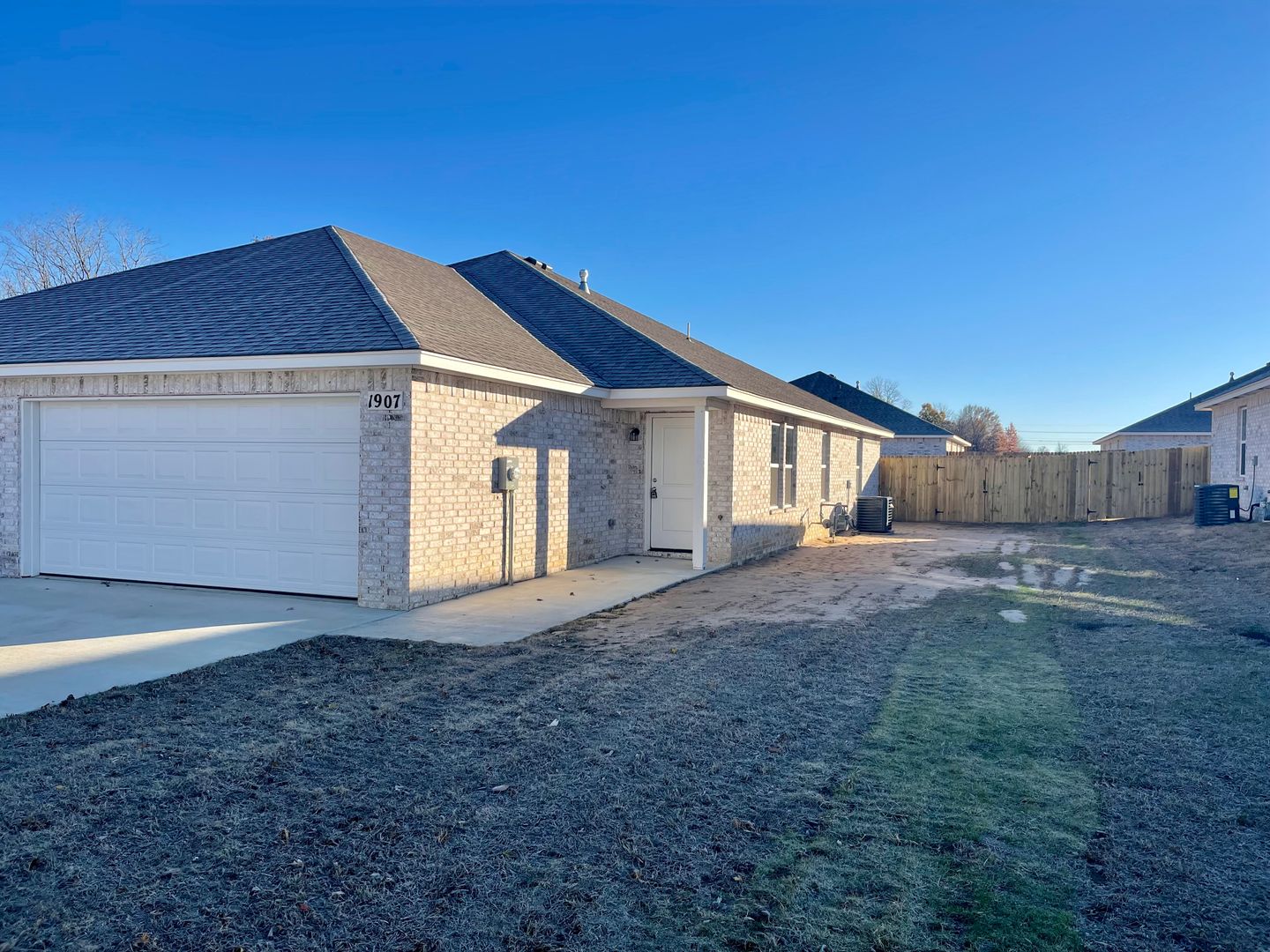 Wagoner House: 1912 Cypress St