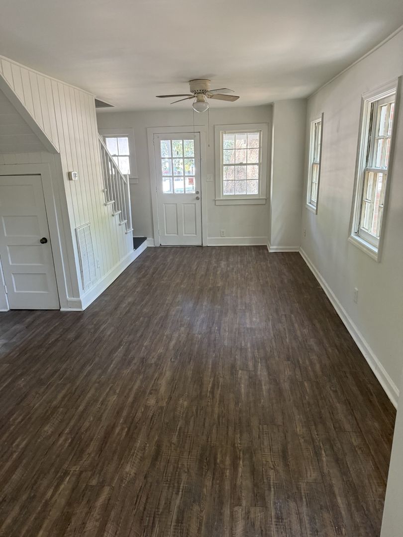 Myrtle Beach Apartment: 206 Broadway St
