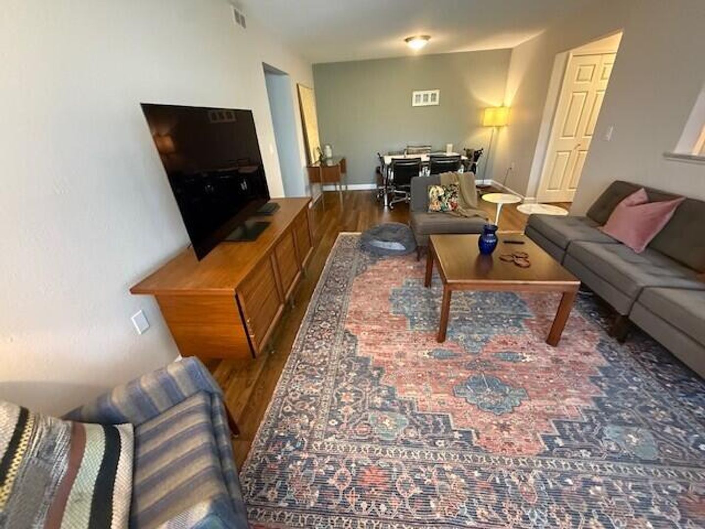 111 Fieldcrest #104 5 of 12