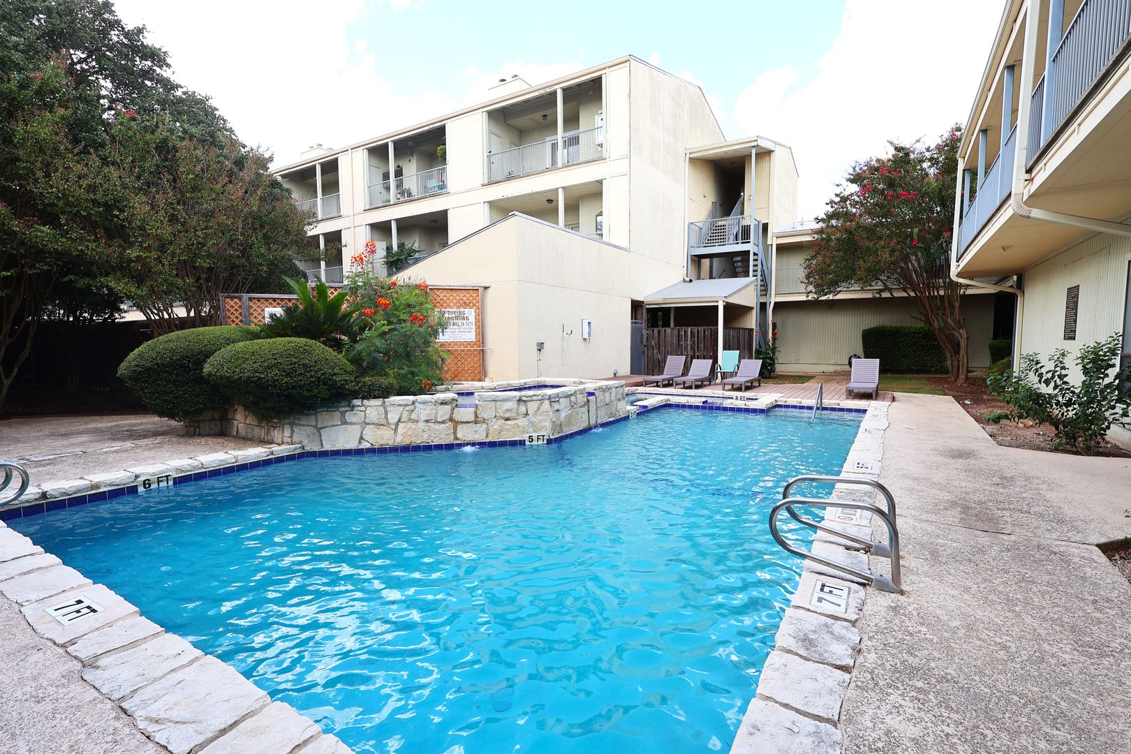 Austin House: 3840 Far West Blvd
