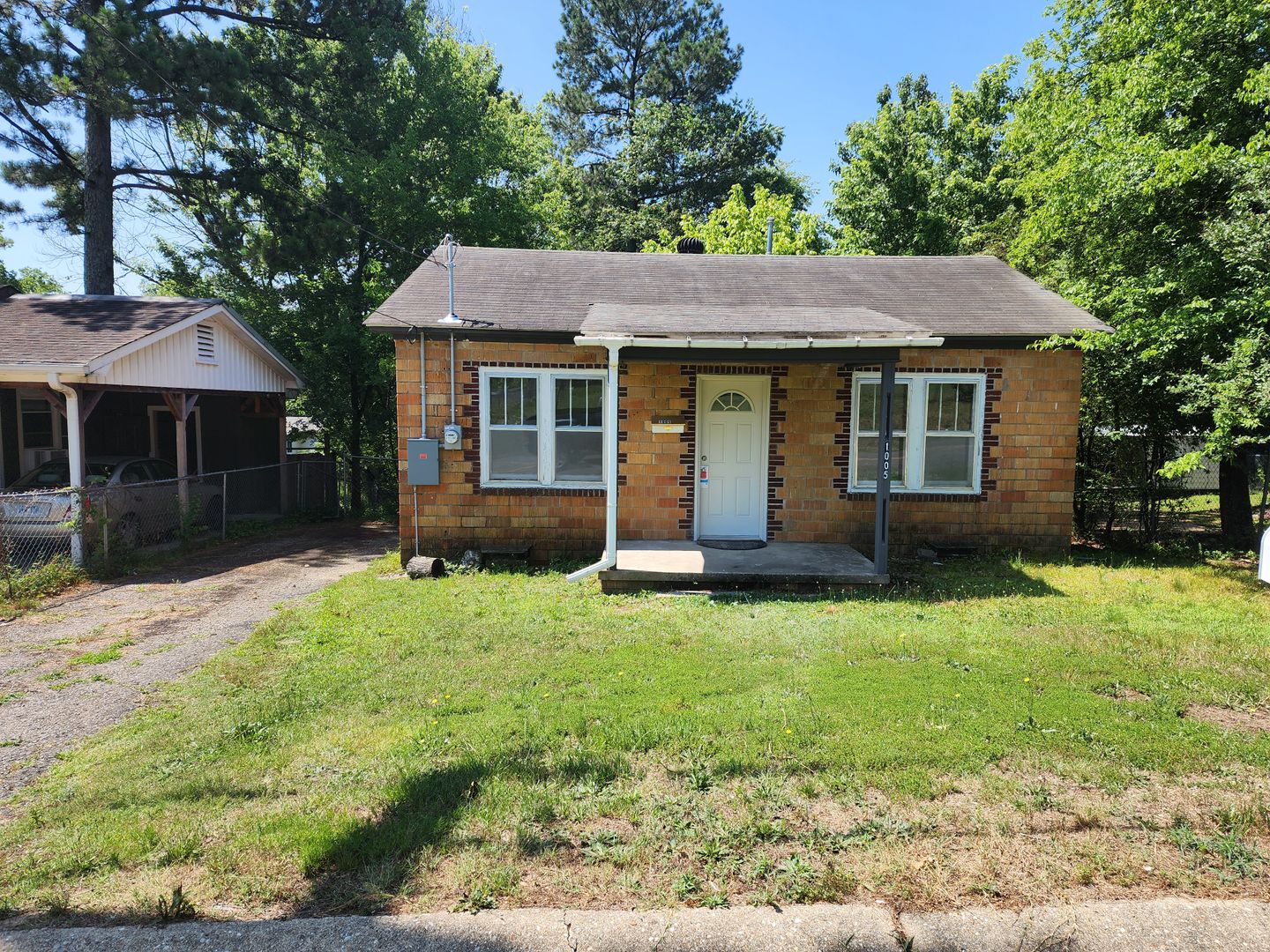 Hot Springs House: 1005 West Saint Louis Street
