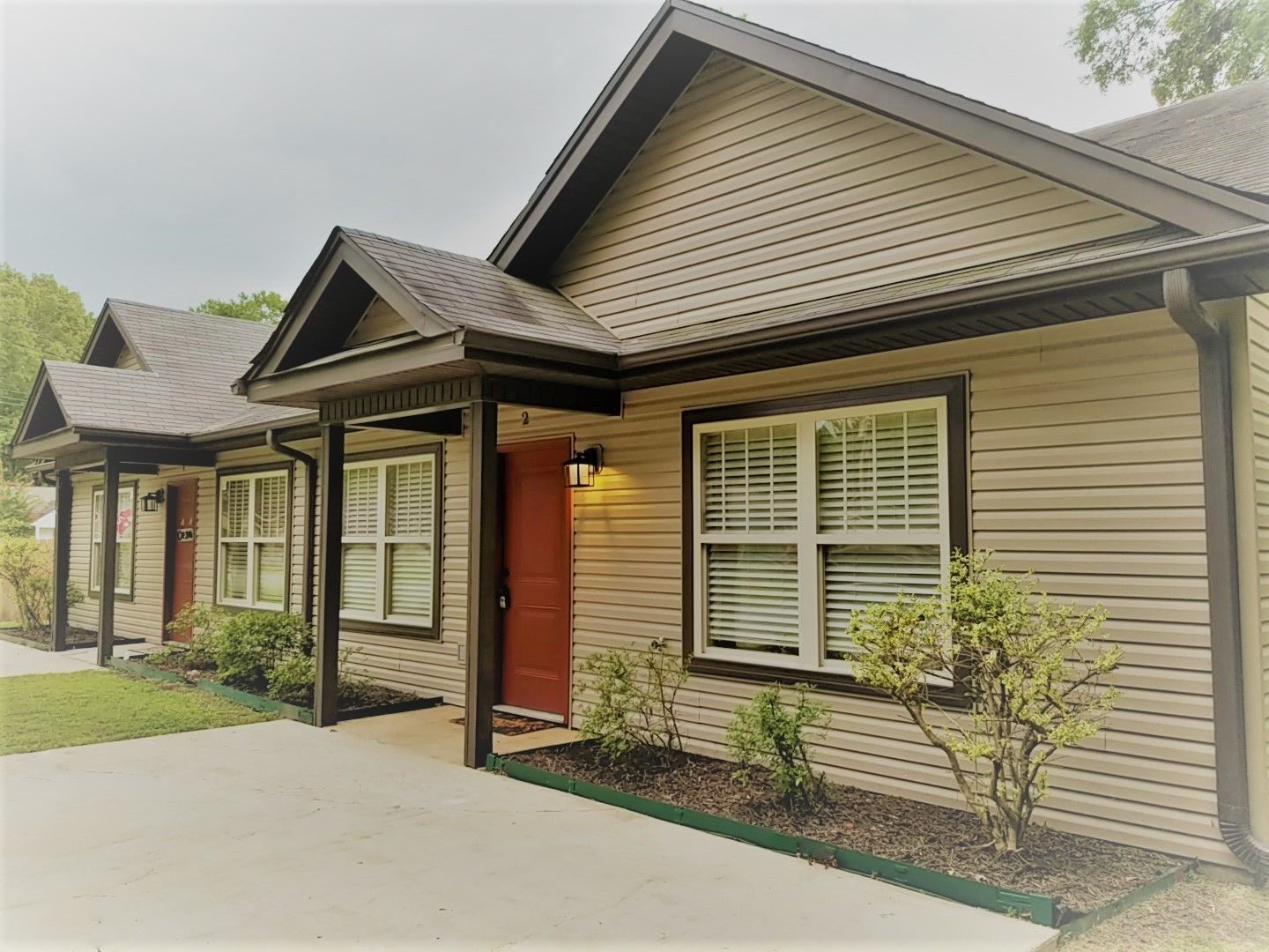 110 SE 2nd St Unit 2