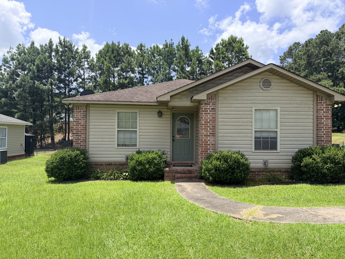 Sheridan House: 2 Jaki Lane