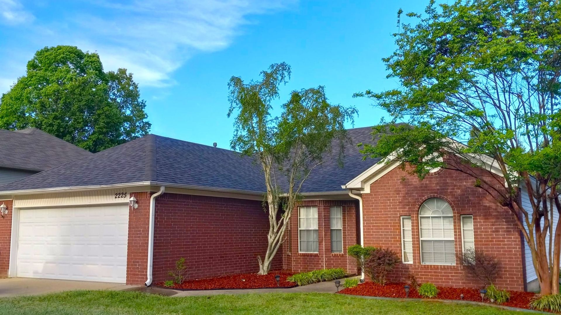 Benton House: 2225 Redwood Drive