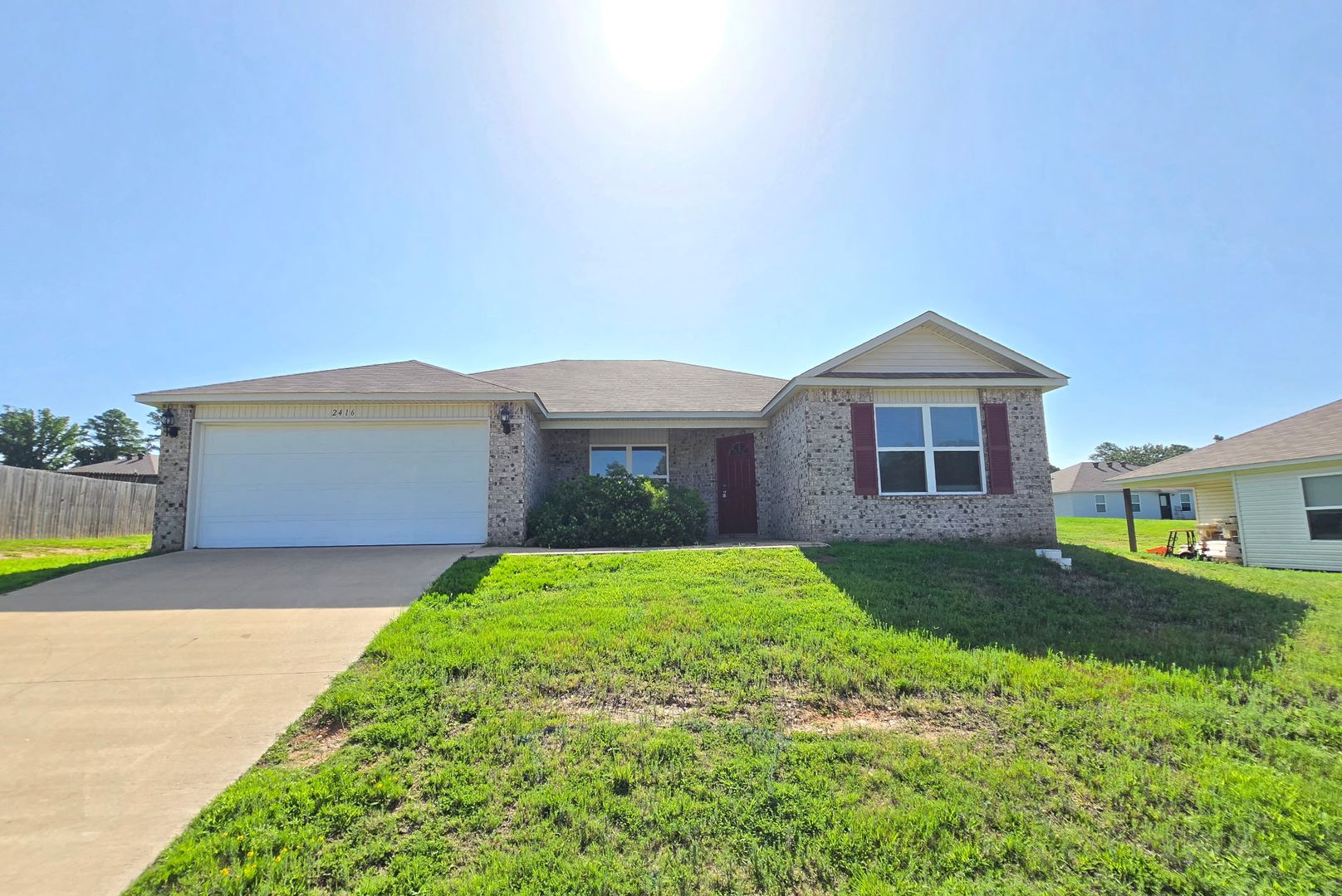 Benton House: 2416 Kenneth Drive