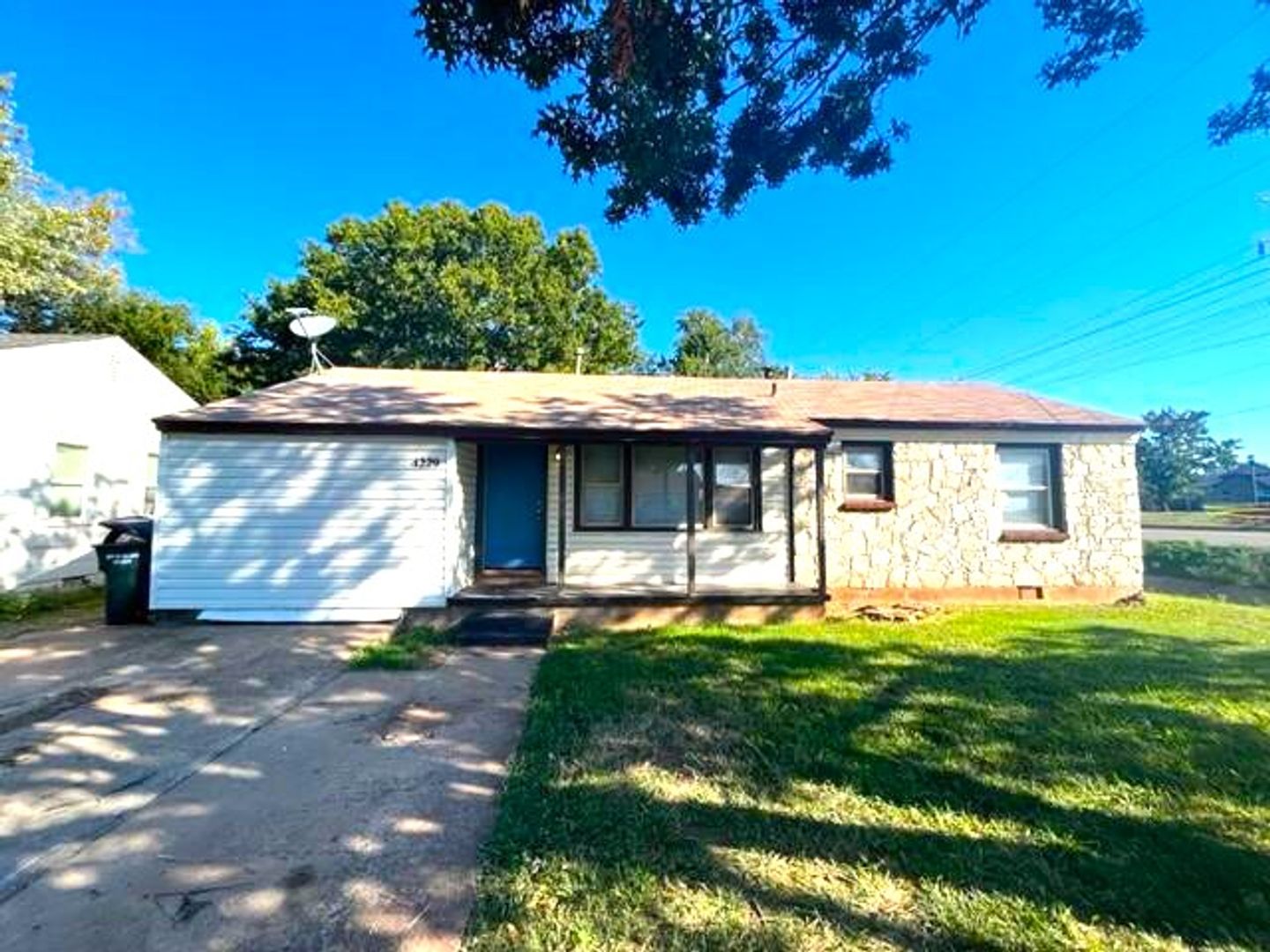 del city Apartment: 2329 Mustang