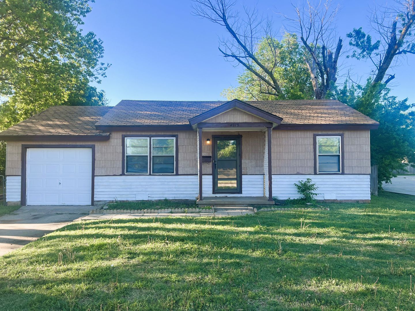 oklahoma city Apartment: 5216 Foster
