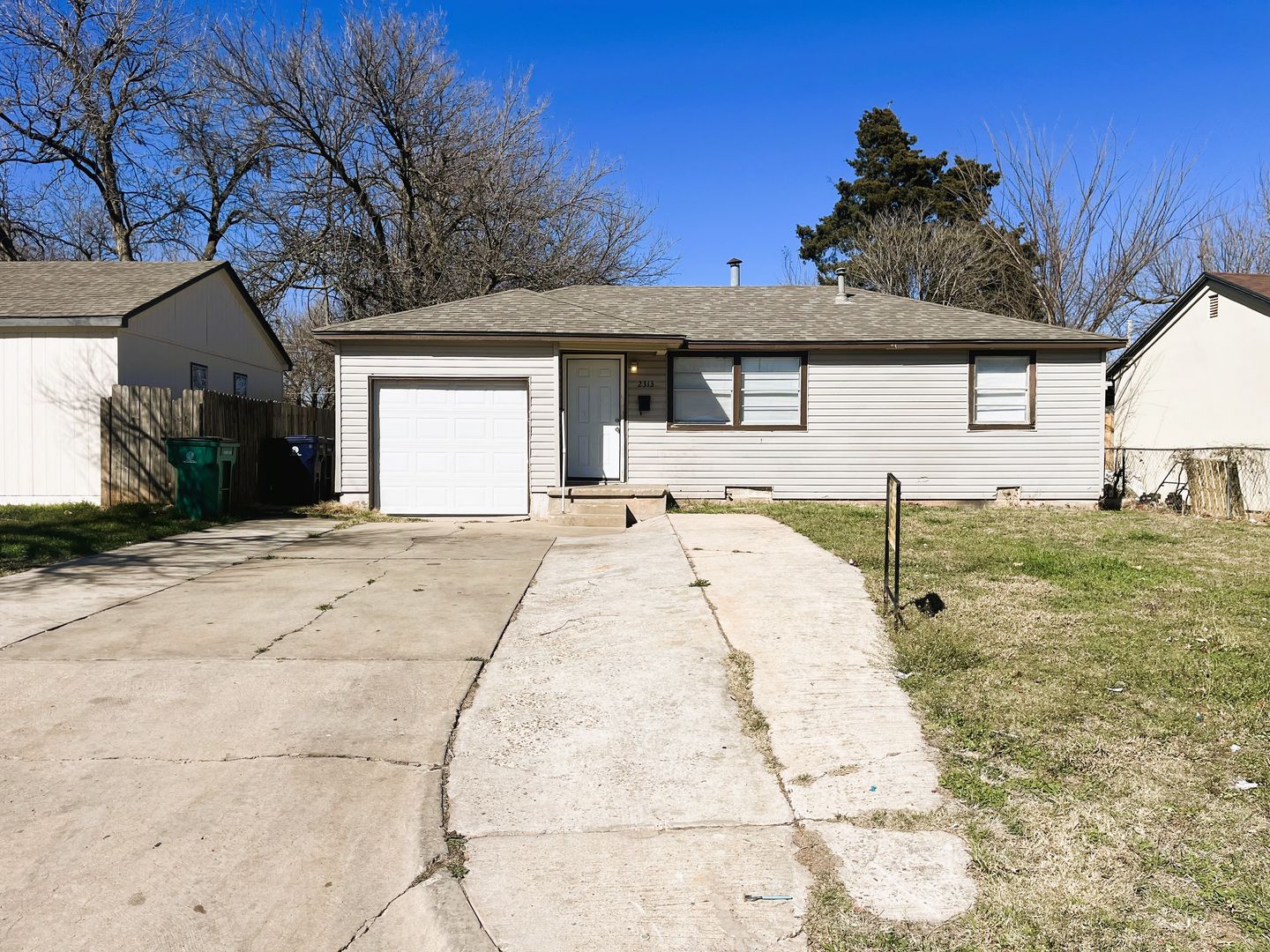 oklahoma City, OK Apartment: 2644 nw 11
