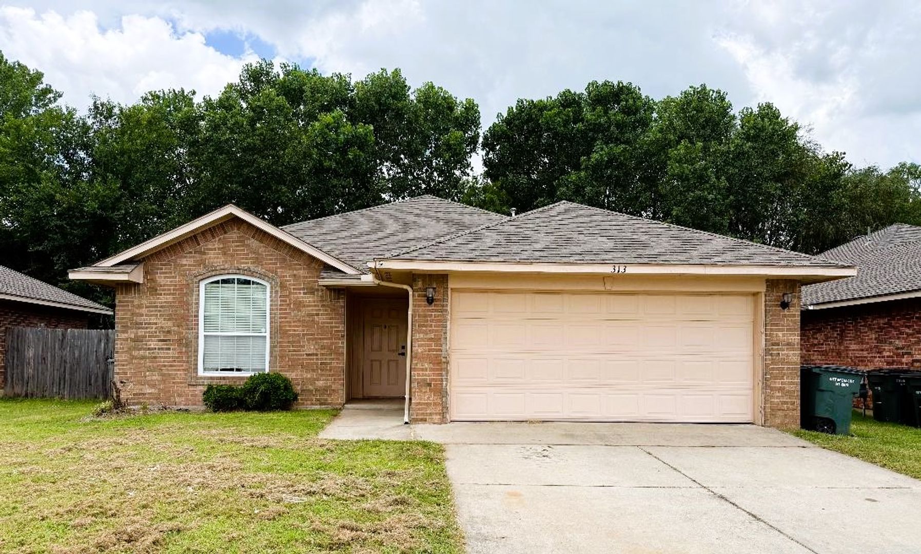 okc Apartment: LCR