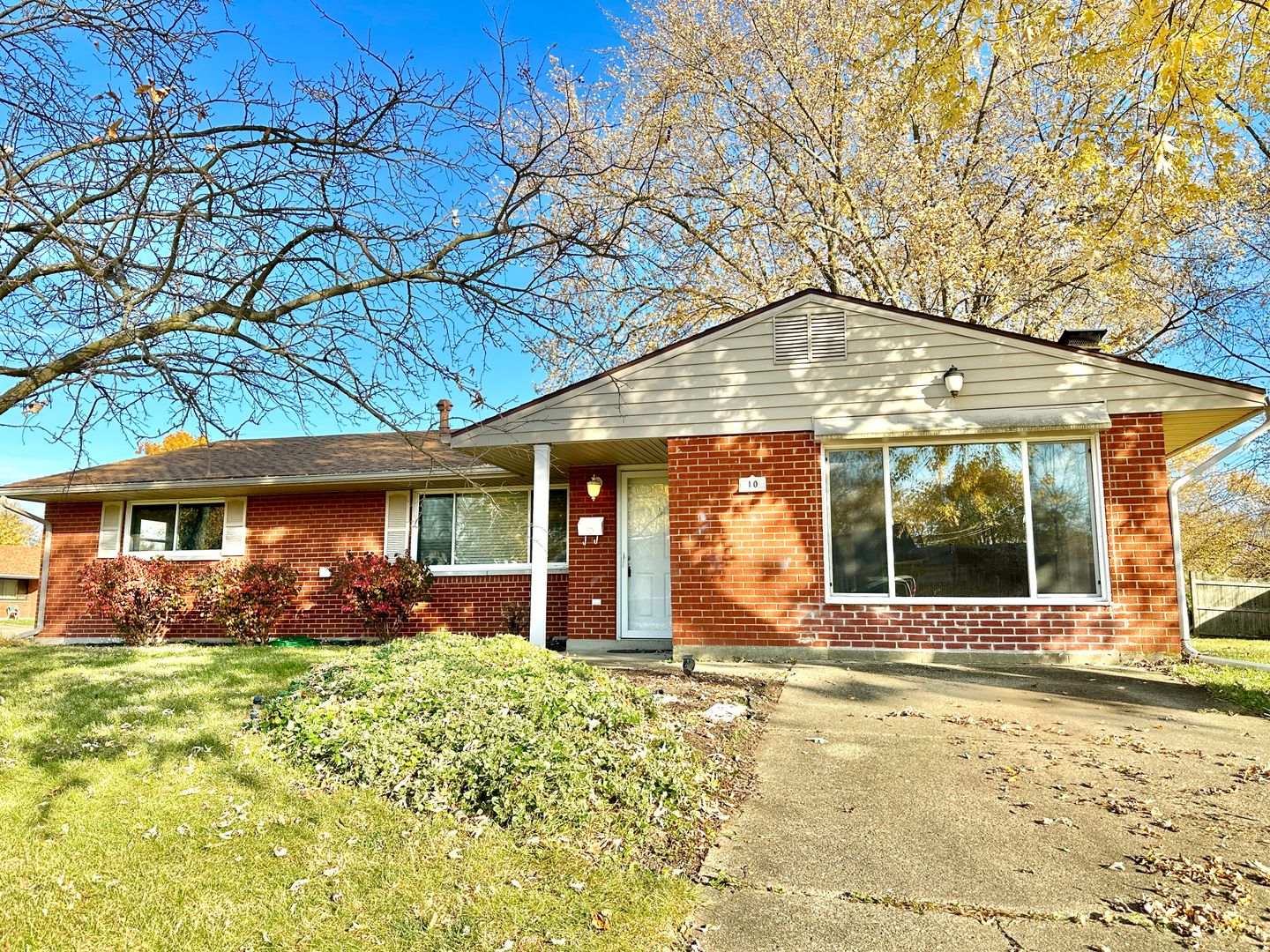 Springboro House: 10 Willow Dr