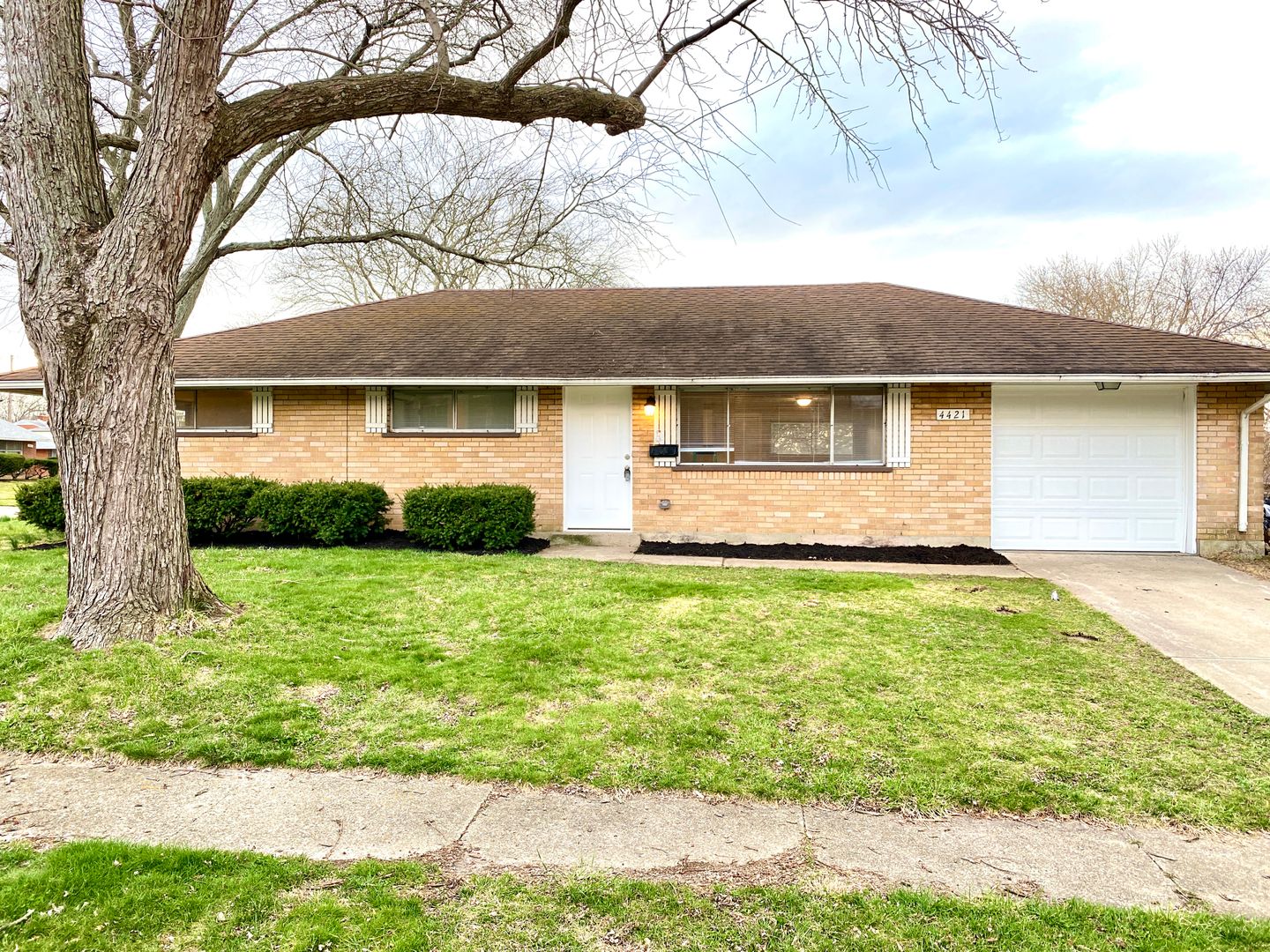 Kettering House: 4421 Grayson St.