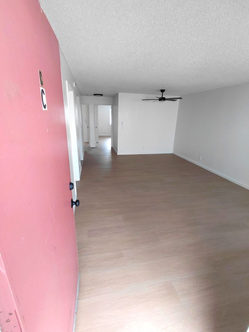 LOS ANGELES Apartment: 236/238 AVE 55