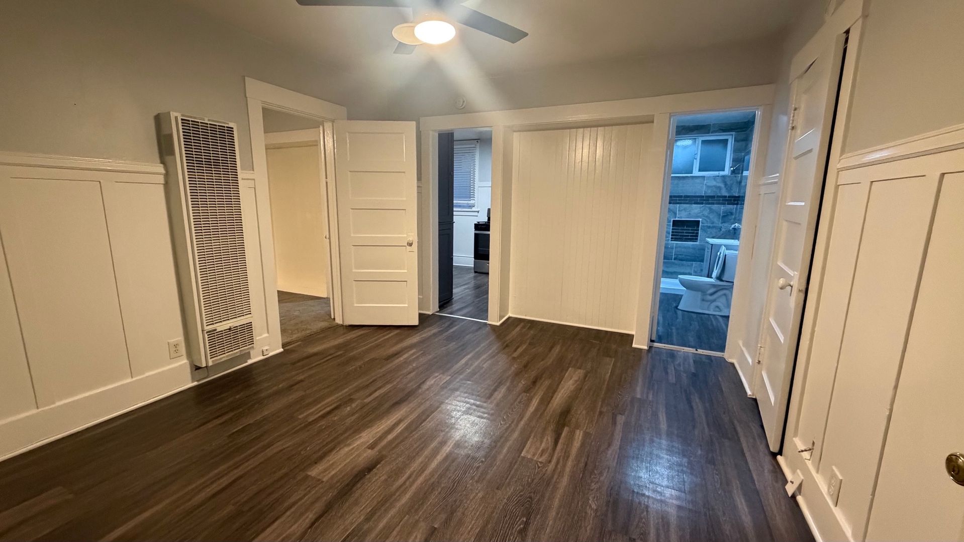 LONG BEACH Apartment: 956 MAGNOLIA AVE