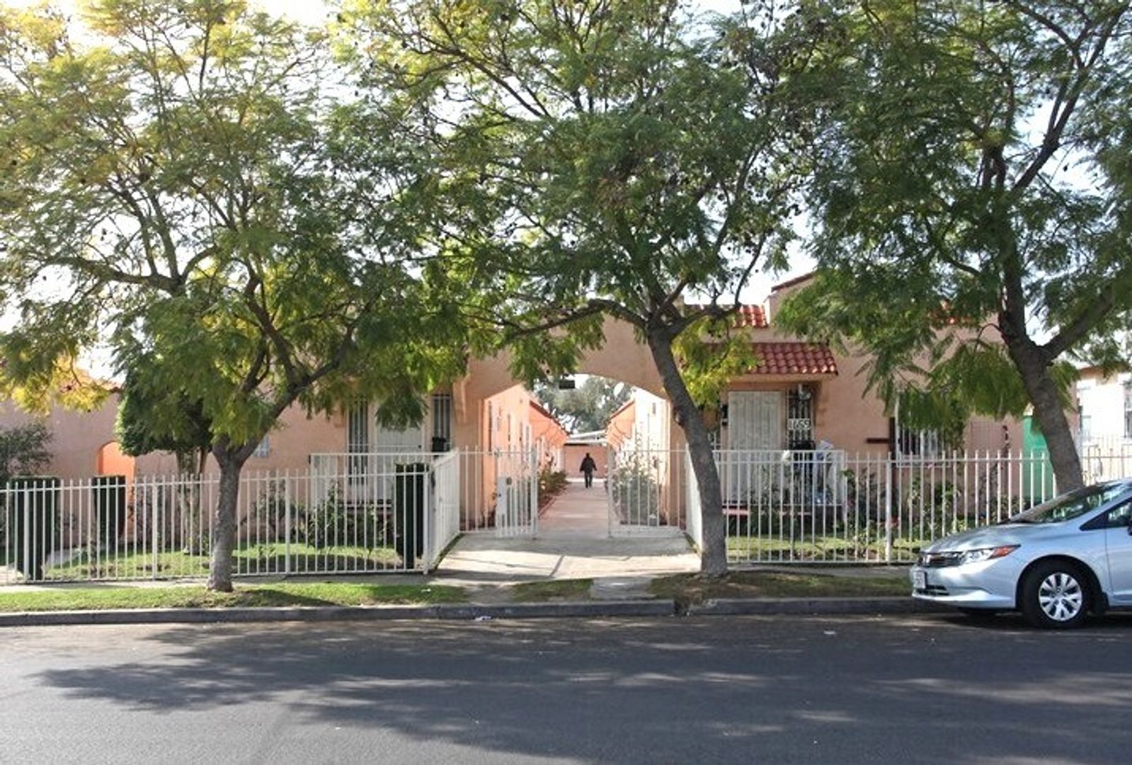 LOS ANGELES Apartment: 1659  CATALINA ST.