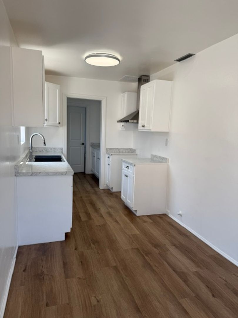 MONTEBELLO Apartment: 100-140 ROSELANE