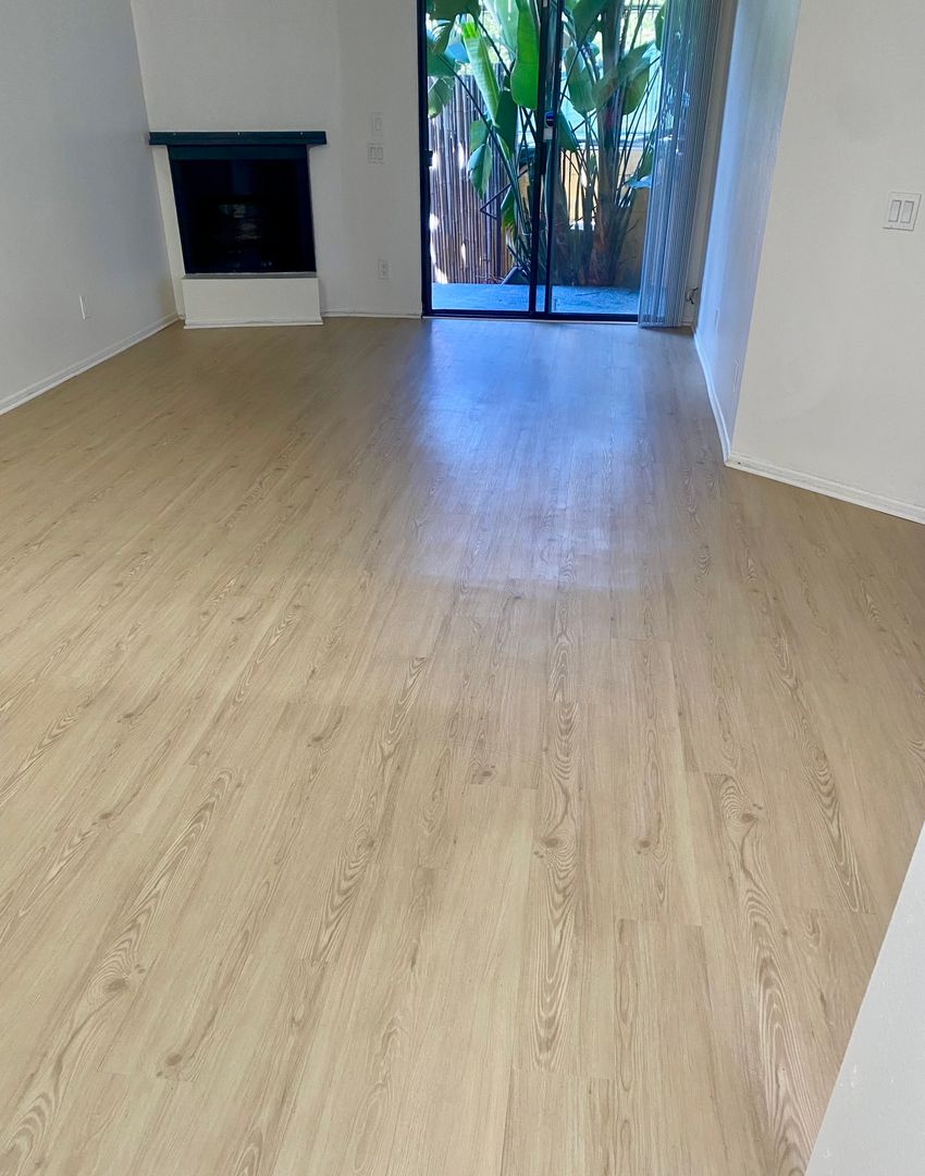 SHERMAN OAKS Apartment: 4770 KESTER AVE.