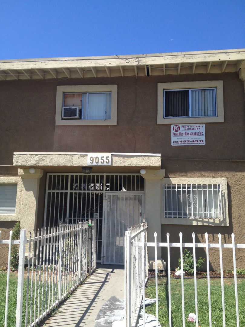 NORTHHILLS Apartment: 9045-9055 ORION AVE.