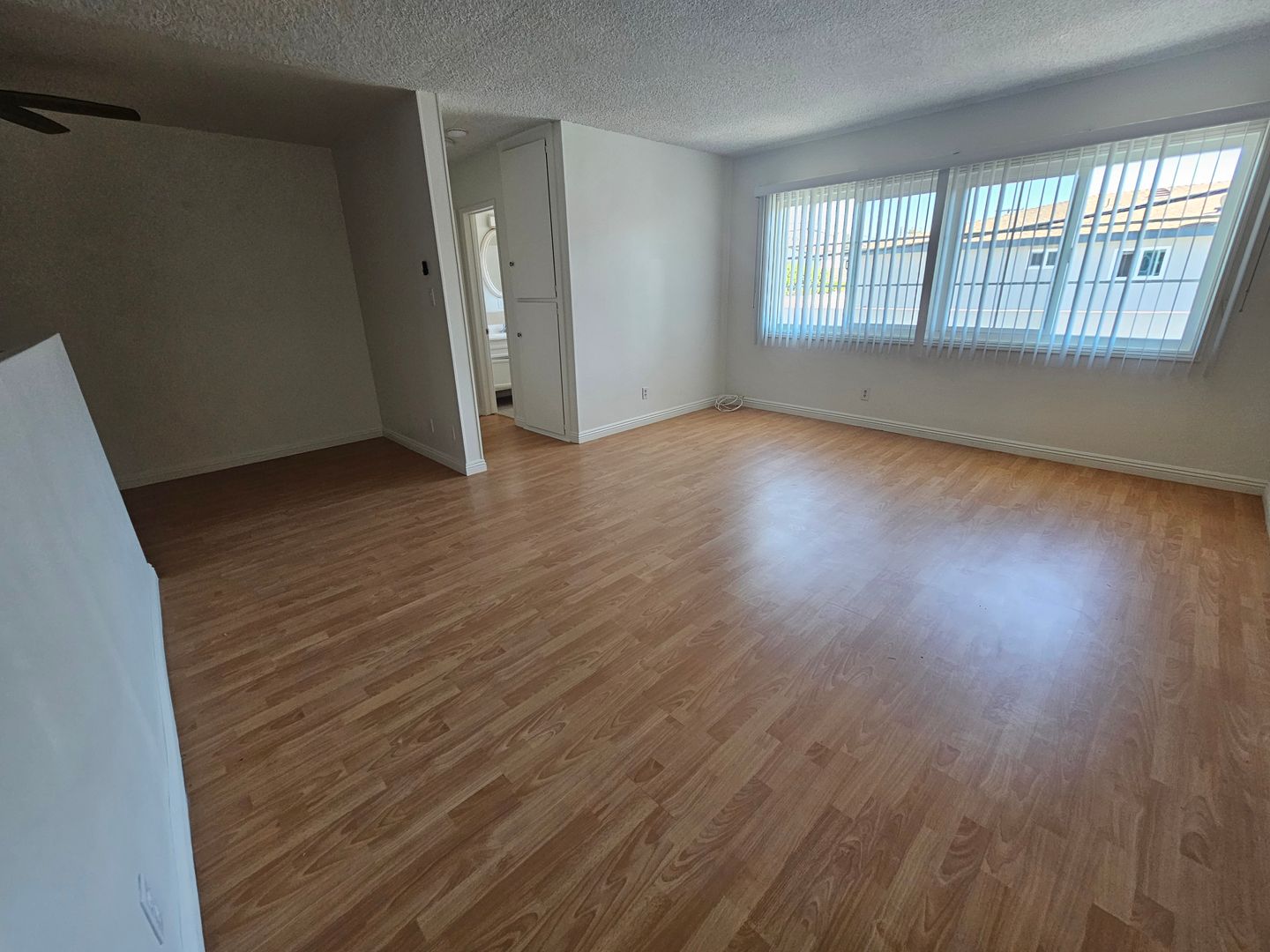 TORRANCE Apartment: 21006 WOOD AVE
