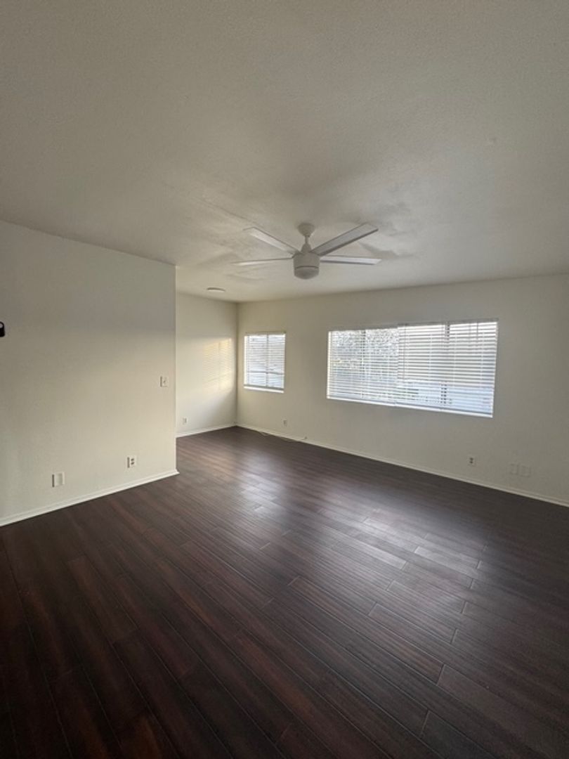 LOS ANGELES Apartment: 1638 W 207TH ST