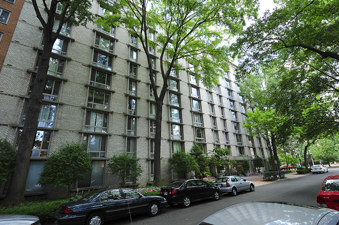 WASHINGTON Condo: Claridge House 614N