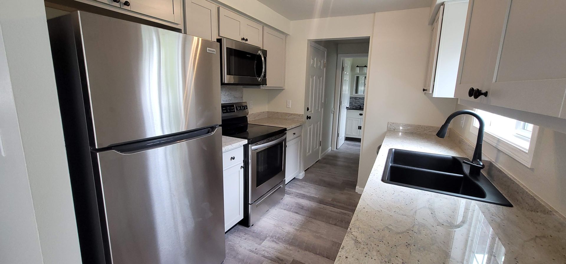 No Rent in Until 10/1! 7 of 12