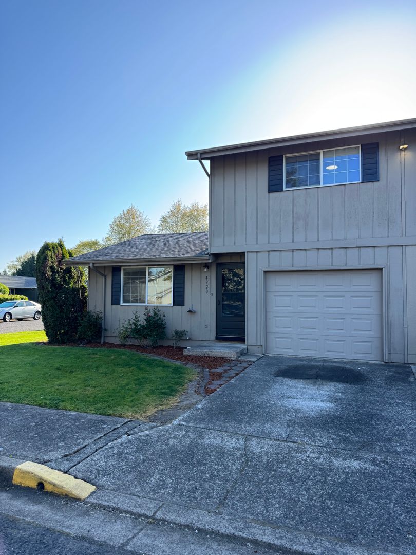 Remodeled 2 Bedroom for only $1495/mo 1 of 12