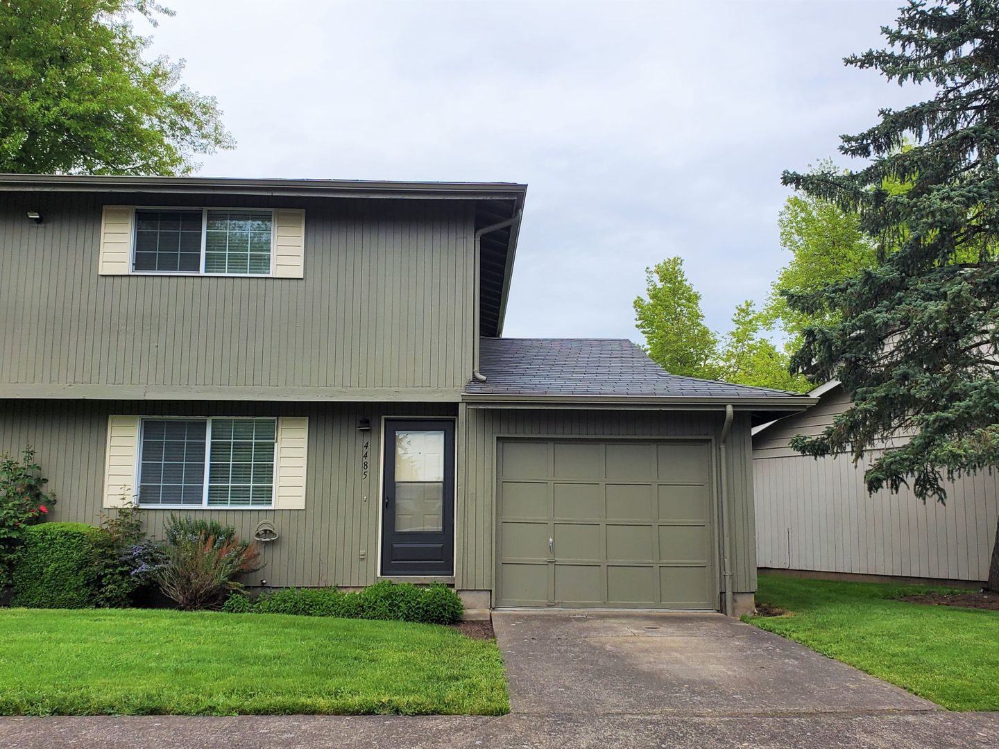 No Rent in Until 10/1! 2 of 12