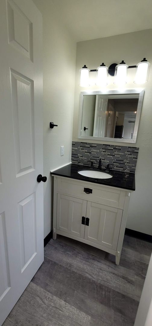 No Rent in Until 10/1! 8 of 12