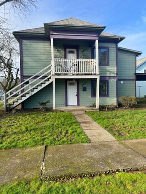 Beautiful Two-Bedroom Unit in Albany!! – photo 1