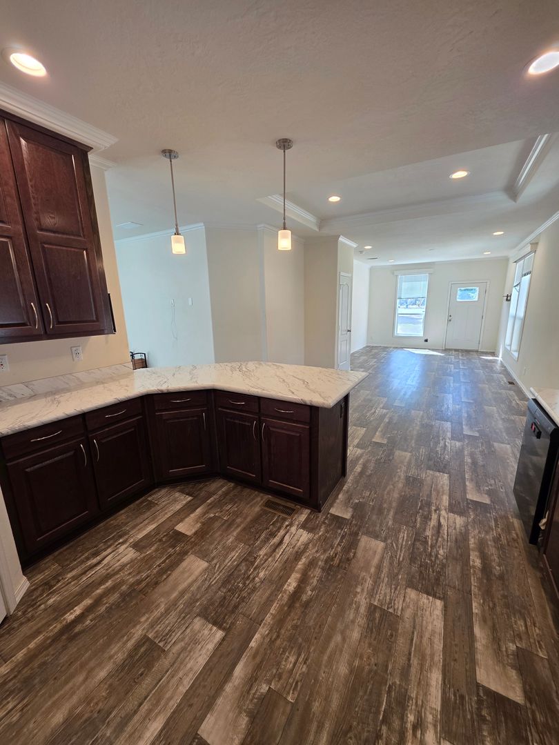 Leaburg House: 45135 McKenzie Hwy