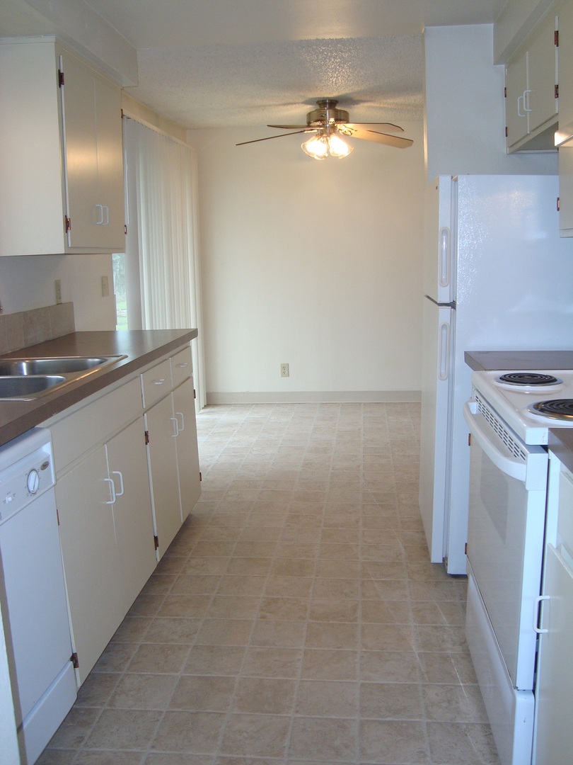 No Rent in Until 11/1! 4 of 5