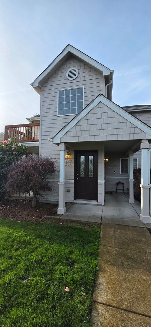 Eugene Condo: 2946 Matt Drive