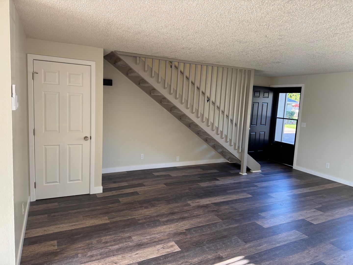 Remodeled 2 Bedroom for only $1495/mo 3 of 12