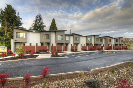 Eugene Apartment: 785 River Road