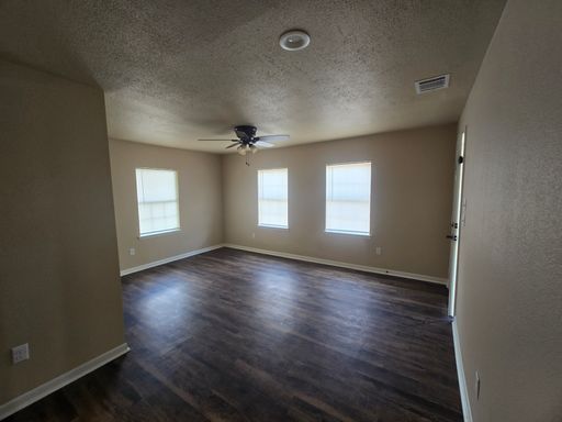 Modest in Mineral Wells