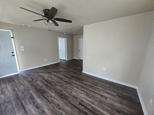 Modest in Mineral Wells